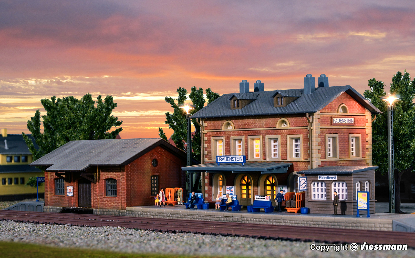 Kibri 37396 Bahnhof Rauenstein mit Güterschuppen