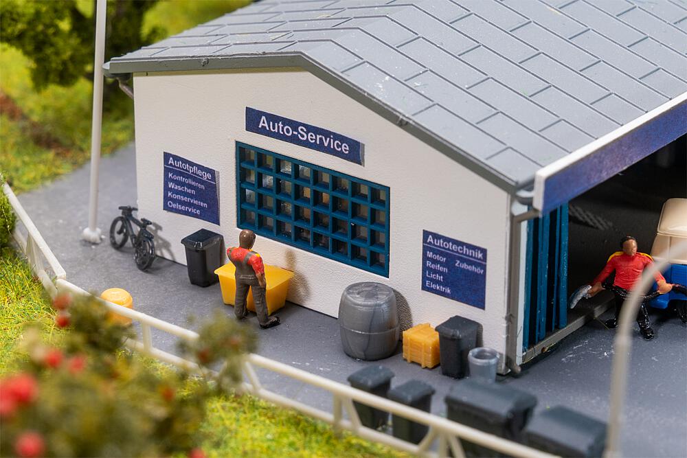 Faller 222270 Autowerkstatt mit Zubehör