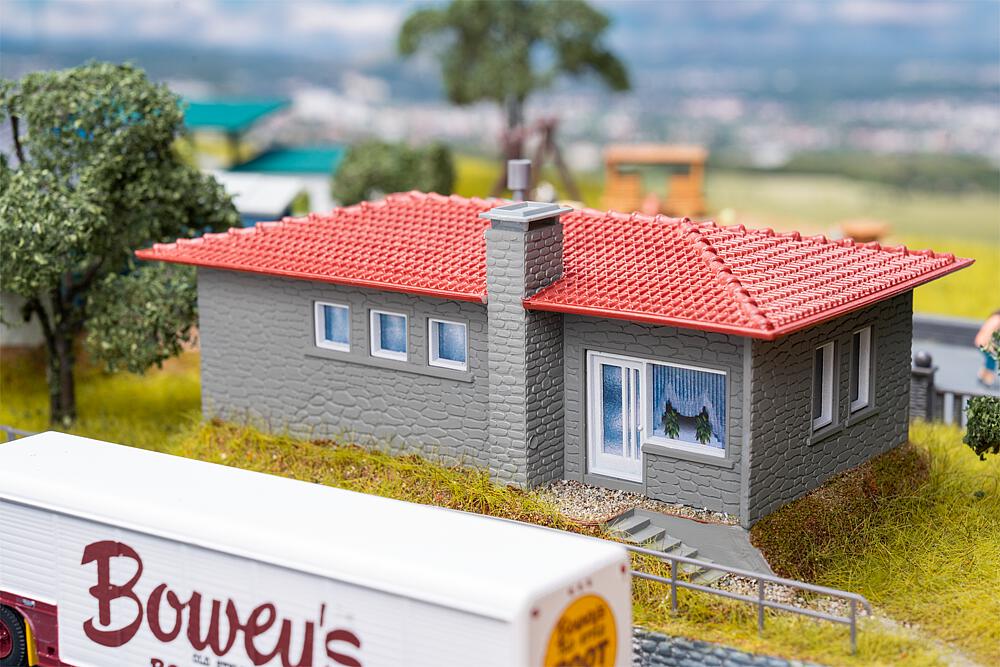 134103 Bungalow Country Road 2