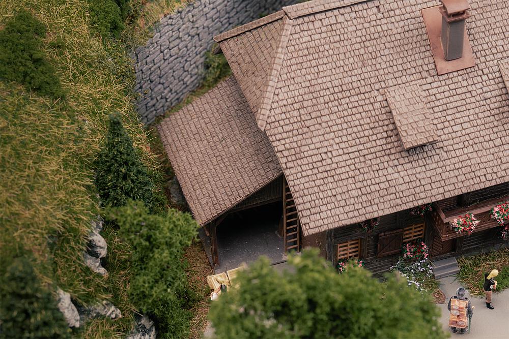 130012 Jubiläumsmodell Uhrenmacherhaus