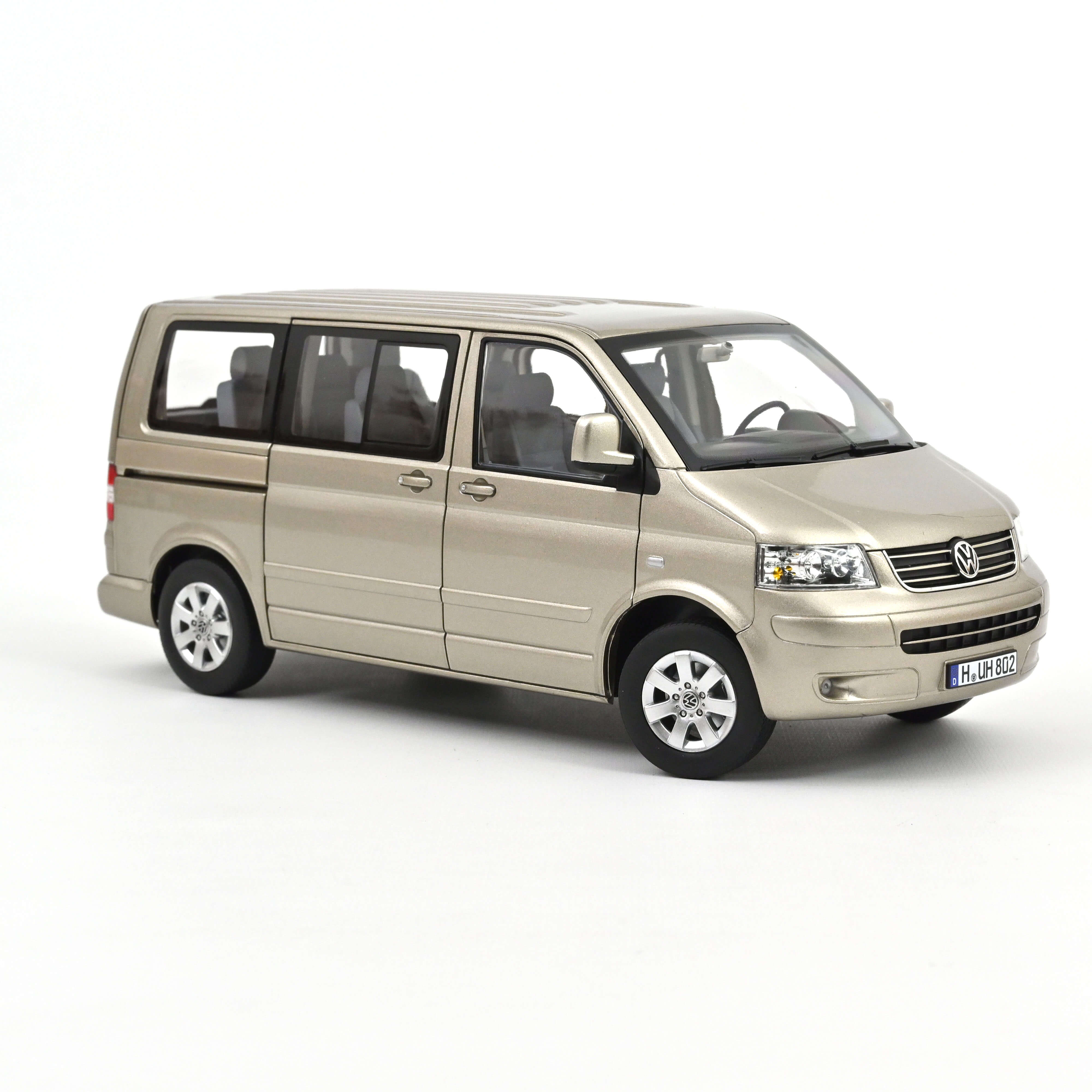 Norev 188602 VW Multivan wheat beige met. (2003)
