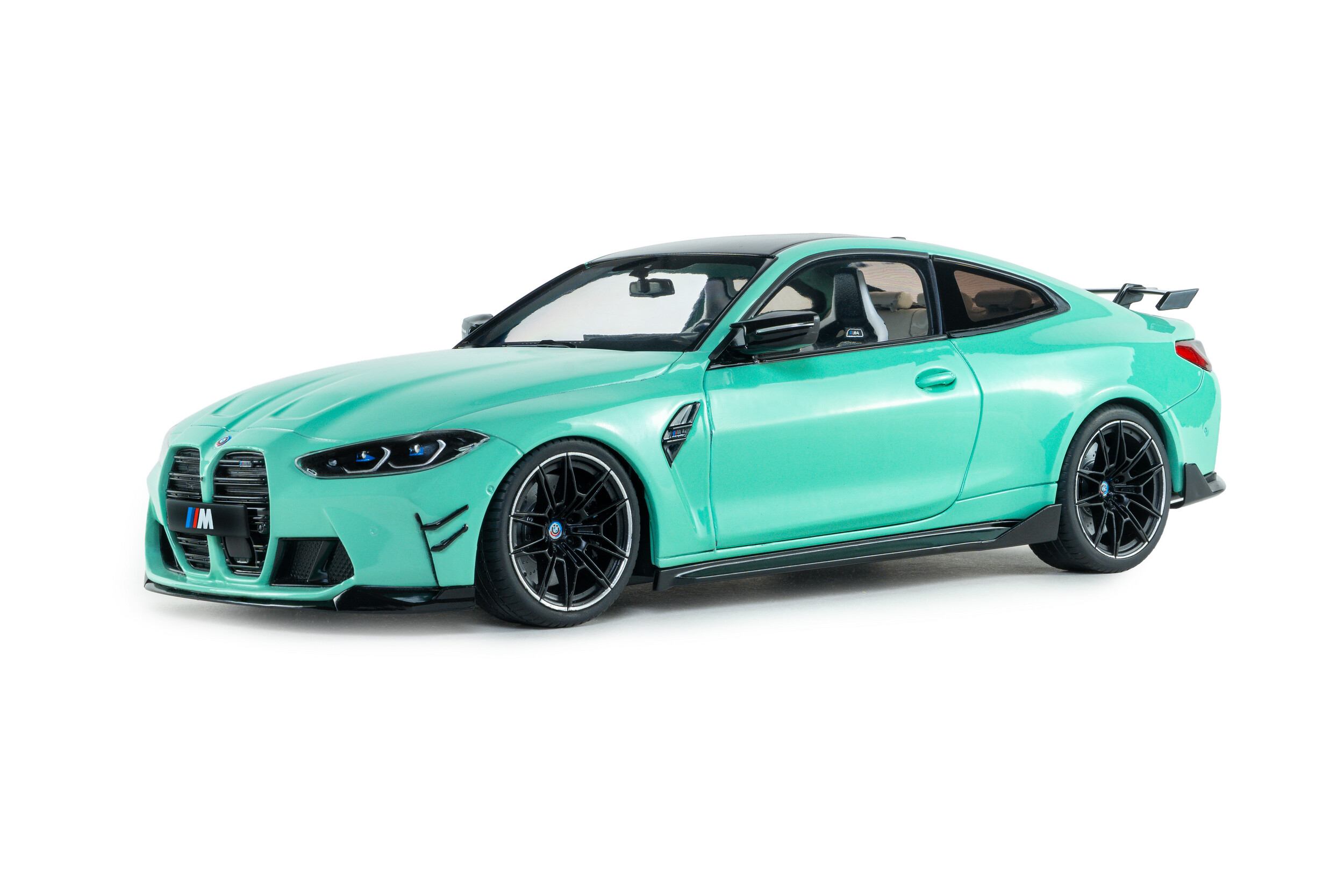 S1814501 BMW M4 Perforance türkis (2025)