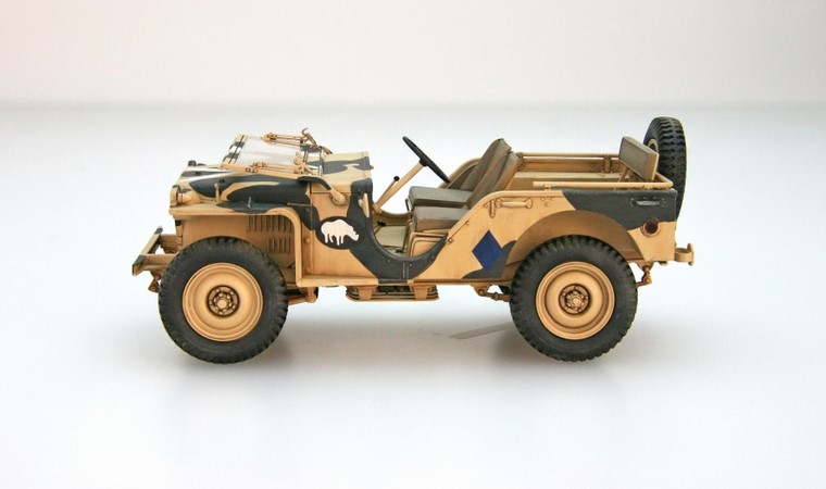 Ebbro 25018 BRC 40 British Troop