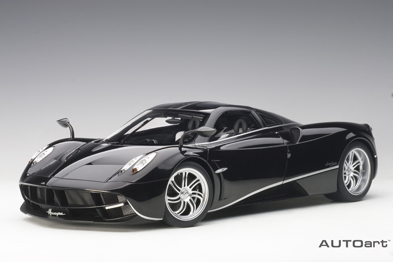 12233 Pagani Huayara schwarz 2011