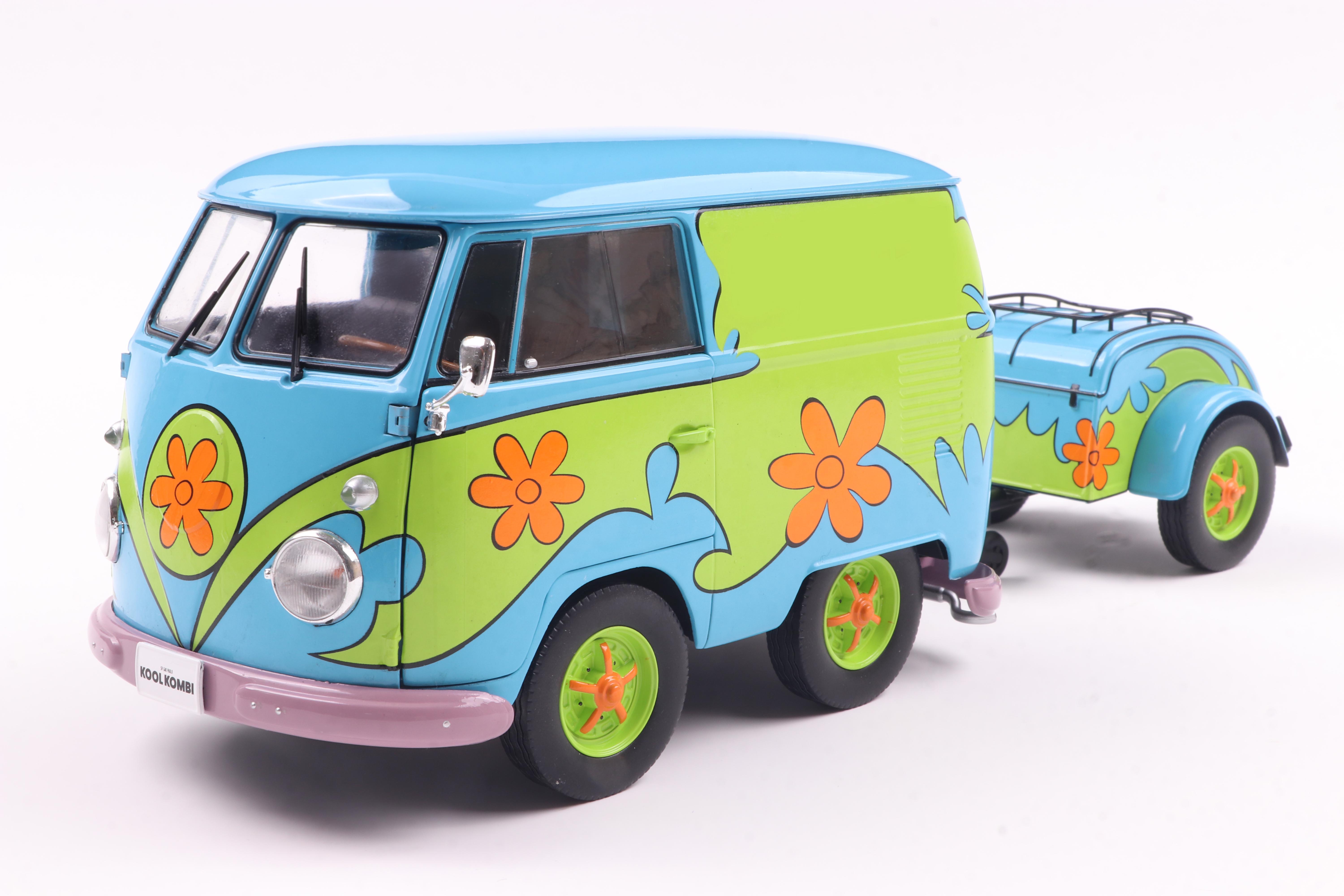 S1810904 VW T1/2b Kasten & Hg. Ghosthunter