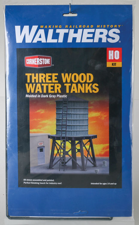 Walthers 3507 Wooden water tanks 3/