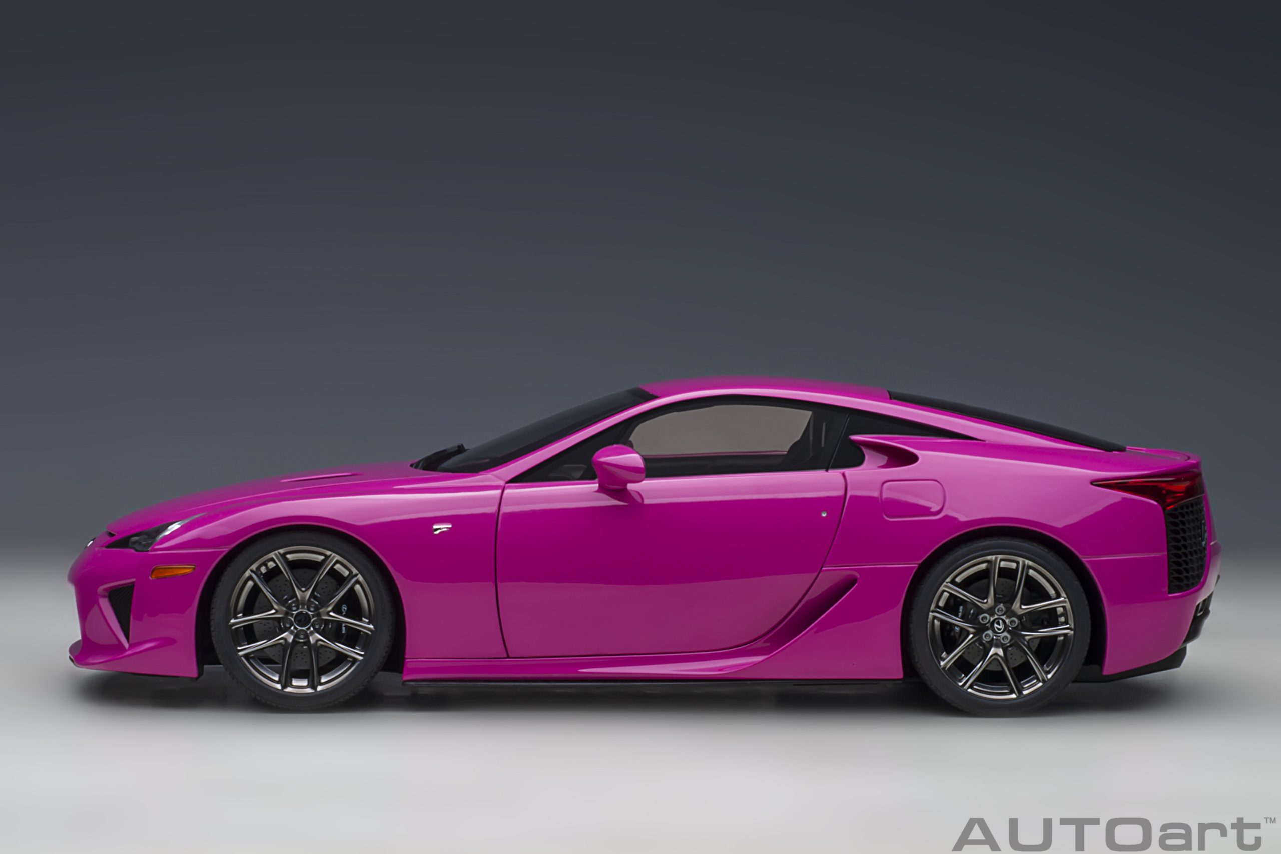 AUTOart 78859 Lexus LFA 2010 - pink