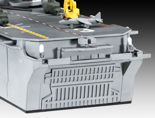 Revell 05178 Assault Carrier USS WASP CLASS