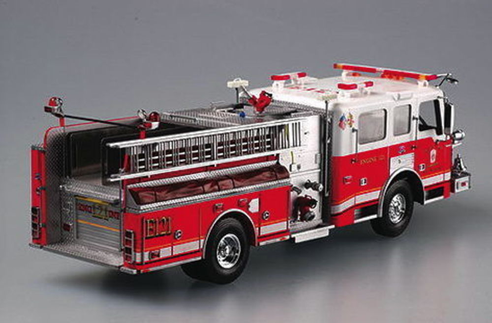 Trumpeter 752506 American La France Eagle Fire Pumper