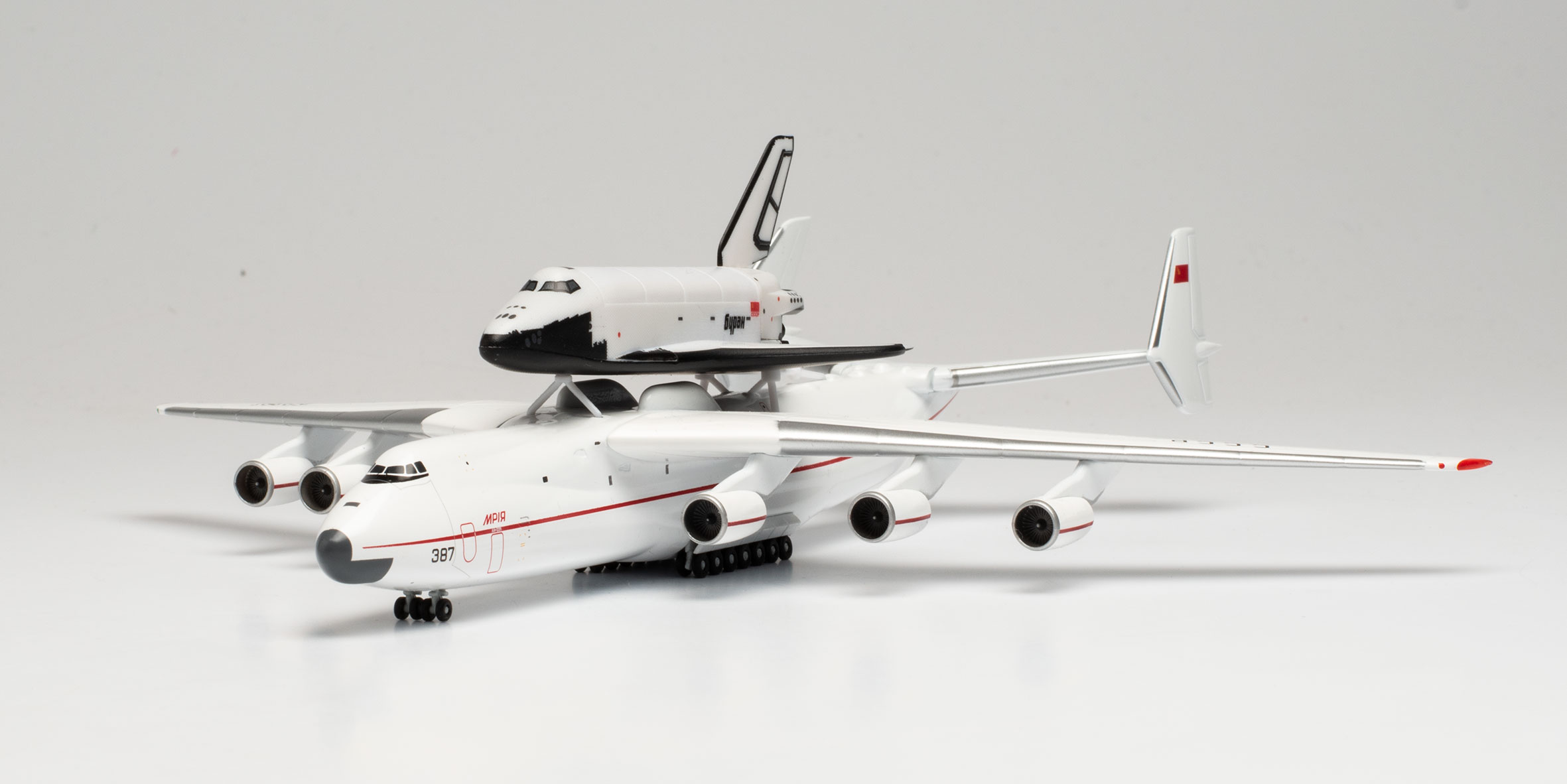 Herpa 562812 Antonov AN-225 Mriya & RKK Energiya Bura
