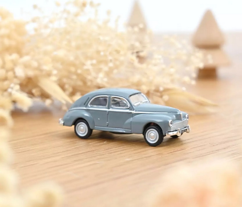 472375 Peugeot 203 graublau (1955)