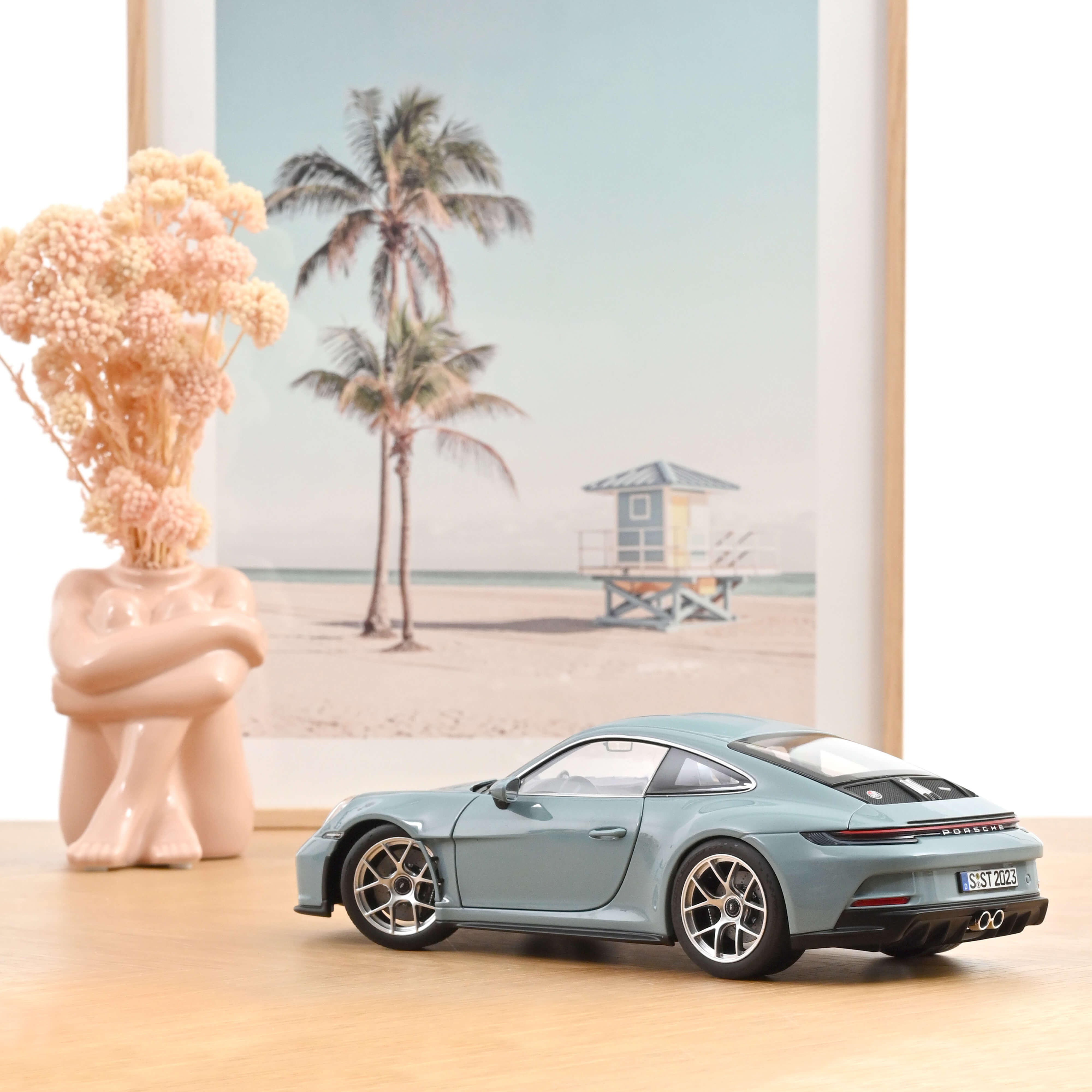 Norev 187470 Porsche 911 S/T Meissenblue (2023)