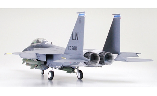 Tamiya 60312 F-15E Strike Eagle Bunker Buster