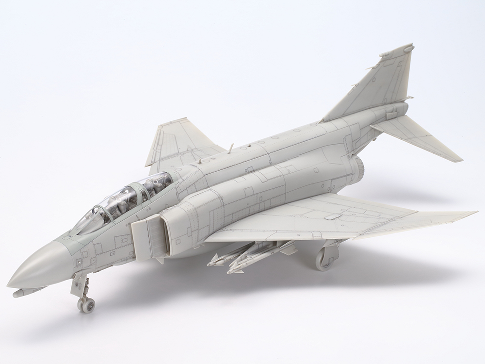 Tamiya 61121 McDonnell Douglas F-4B Phantom II