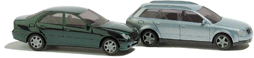8346 Audi A4 Avant und Mercedes-Benz C-Klasse