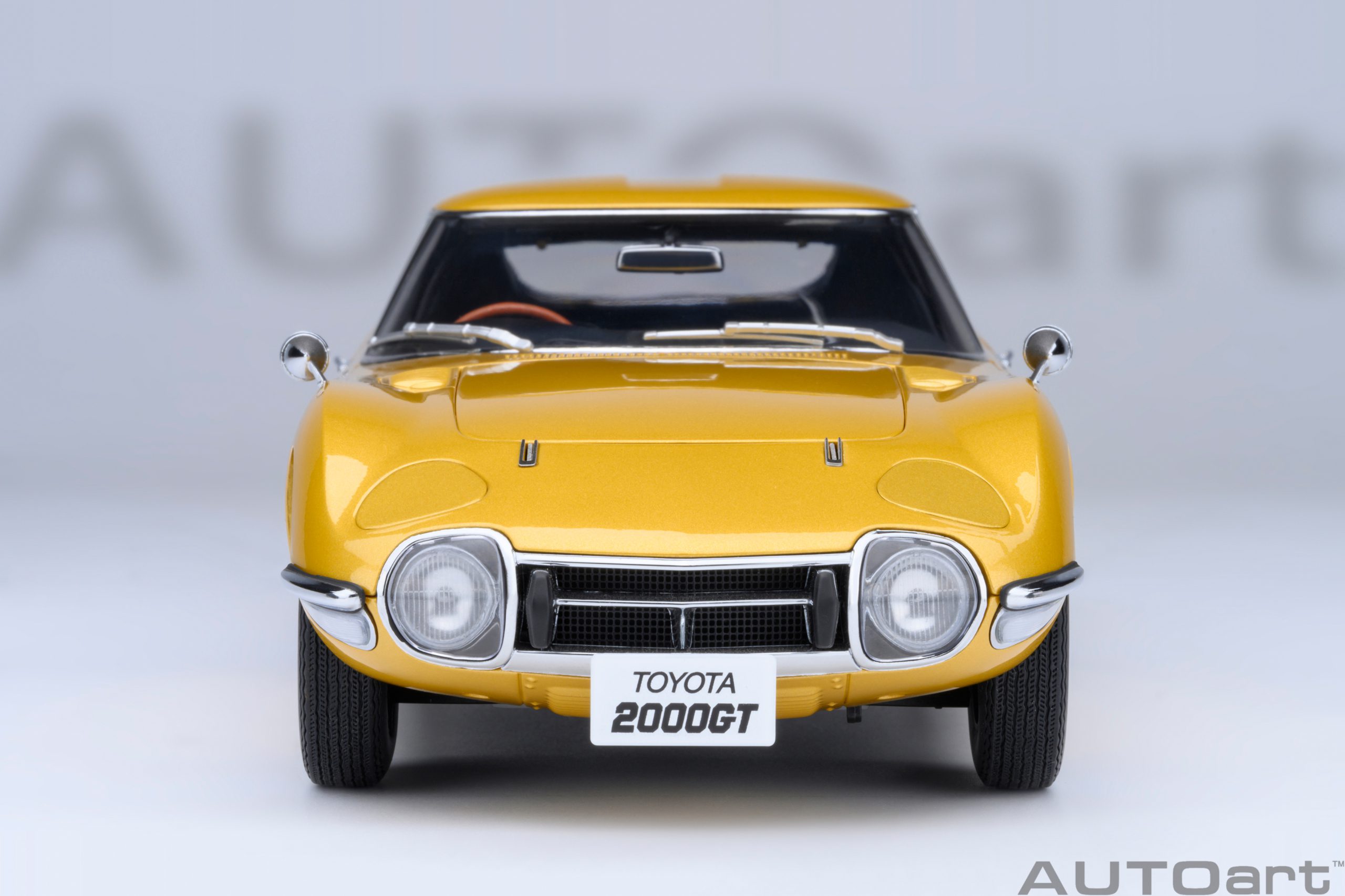 AUTOart 79549 Toyota 2000GT gold (1967)