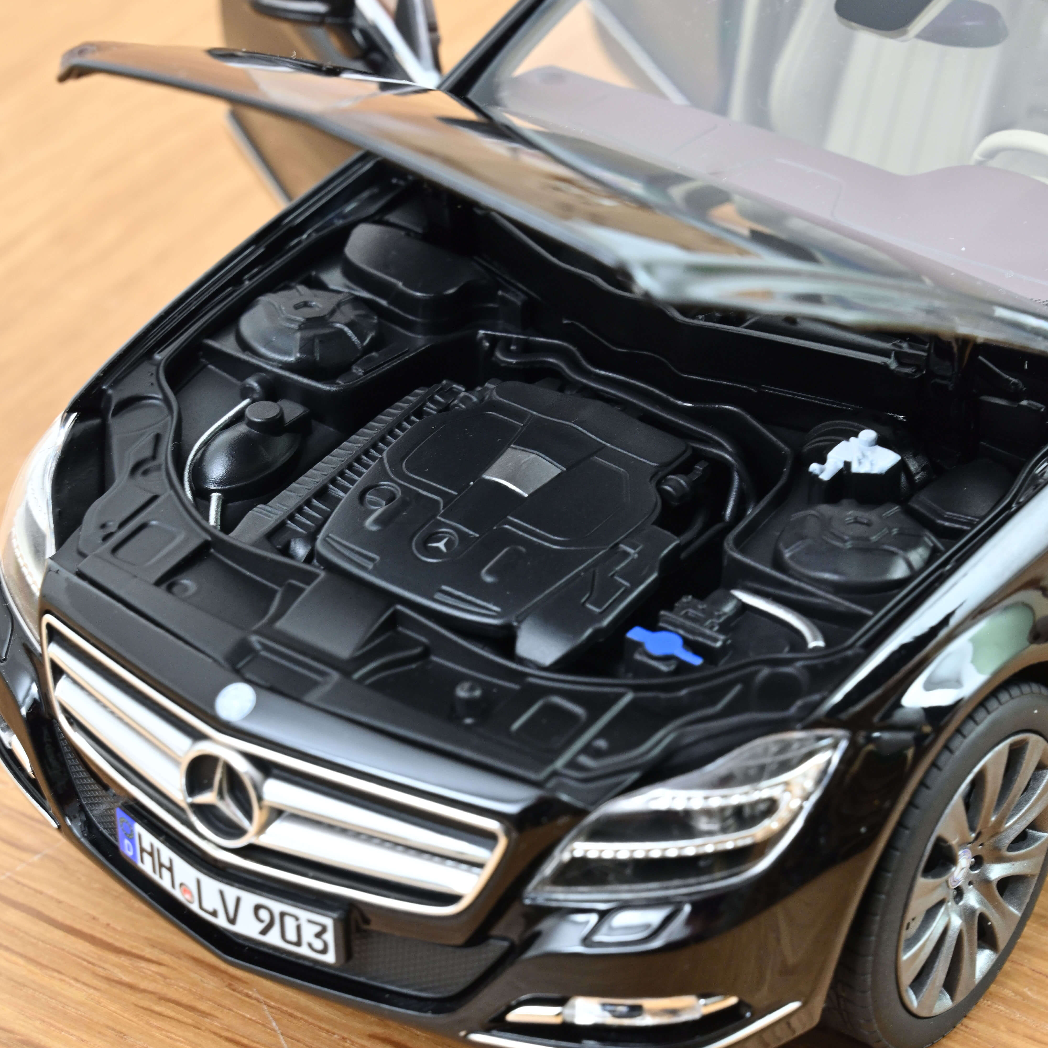 Norev 183944 MB CLS-Shoorting-Break schwarz-met.