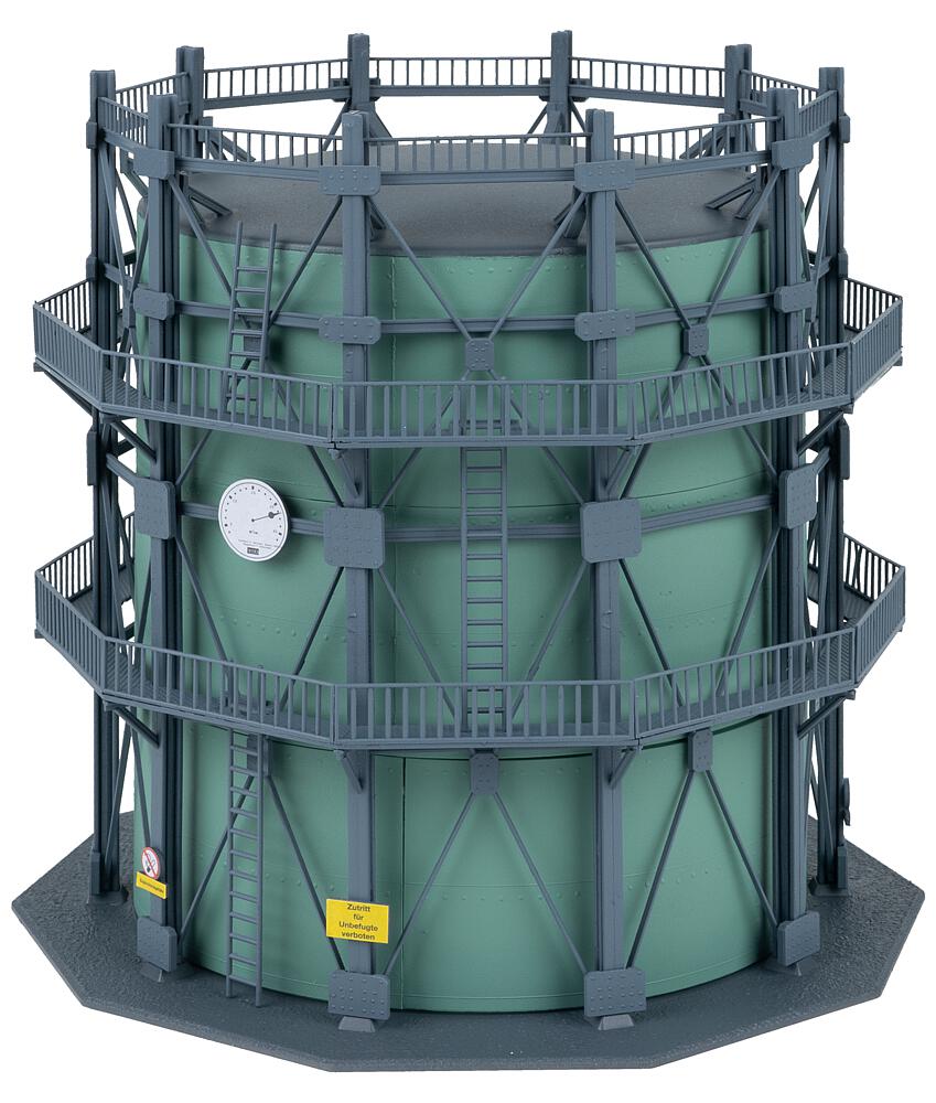 130157 Gasometer mit Rohrleitungen