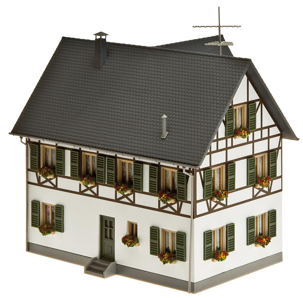 130259 Zweifamilienhaus mit Fachwerk
