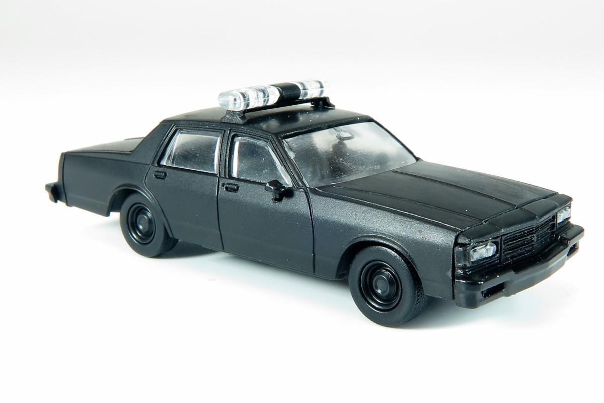 Rapido Trains 800009 Chevrolet Impala Sedan - Police (Blue)