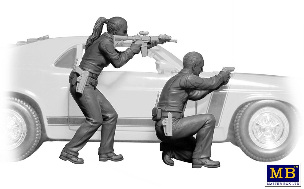 Master Box Ltd. MB24064 Sgt Melgoza & Patrolman Sally Taylor