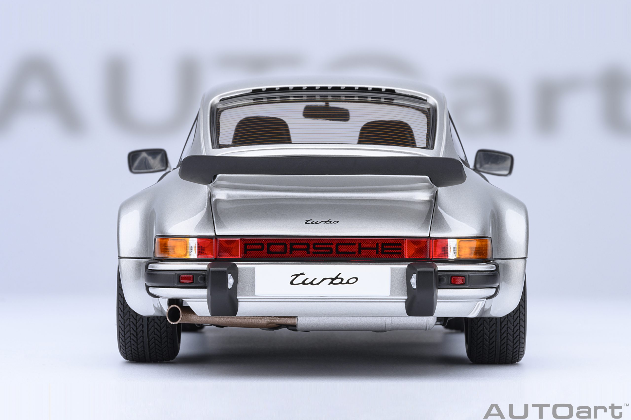 AUTOart 78110 Porsche 911 (930) Turbo 3.0 silber