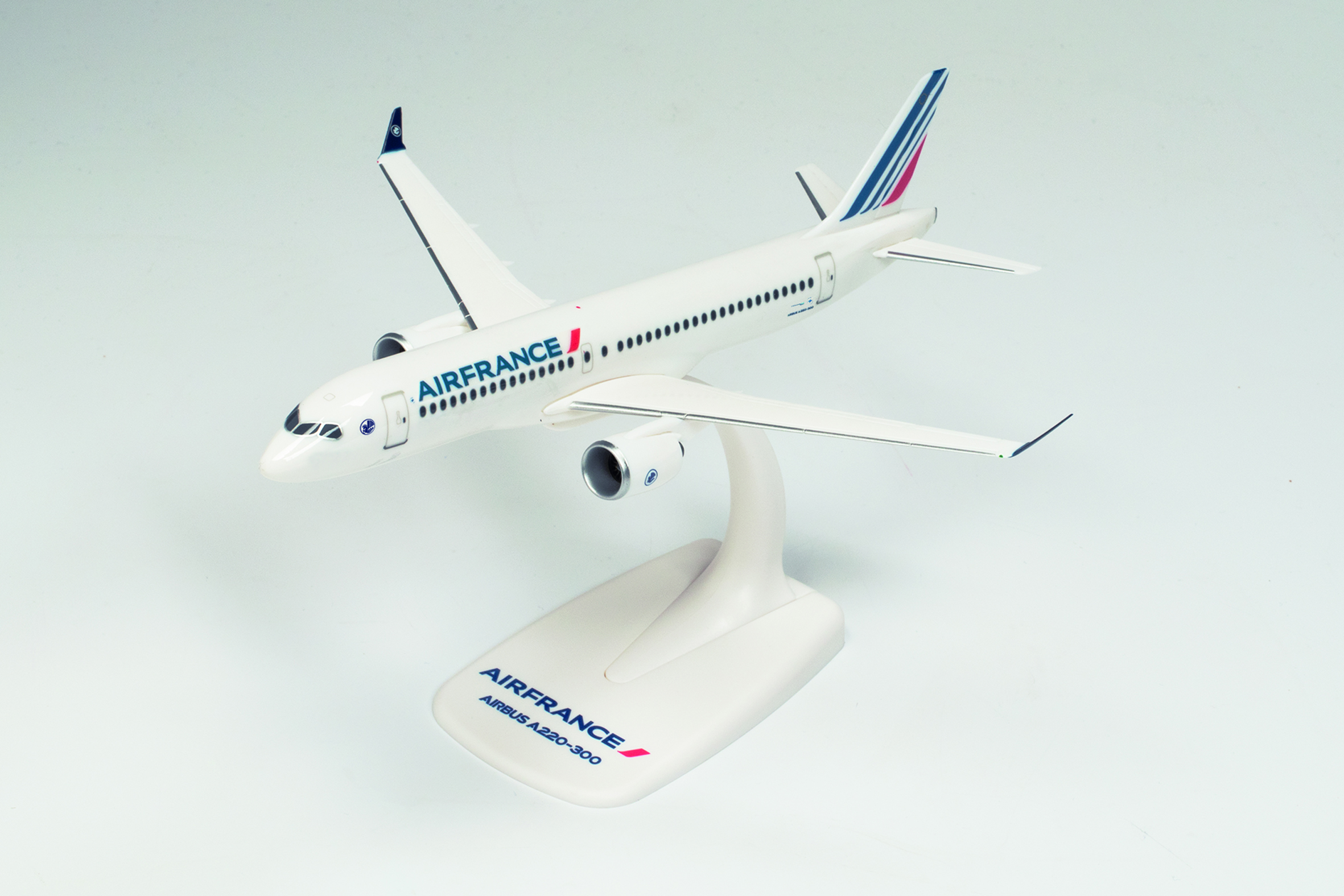 613507 Airbus A220-300 Air France (2021)