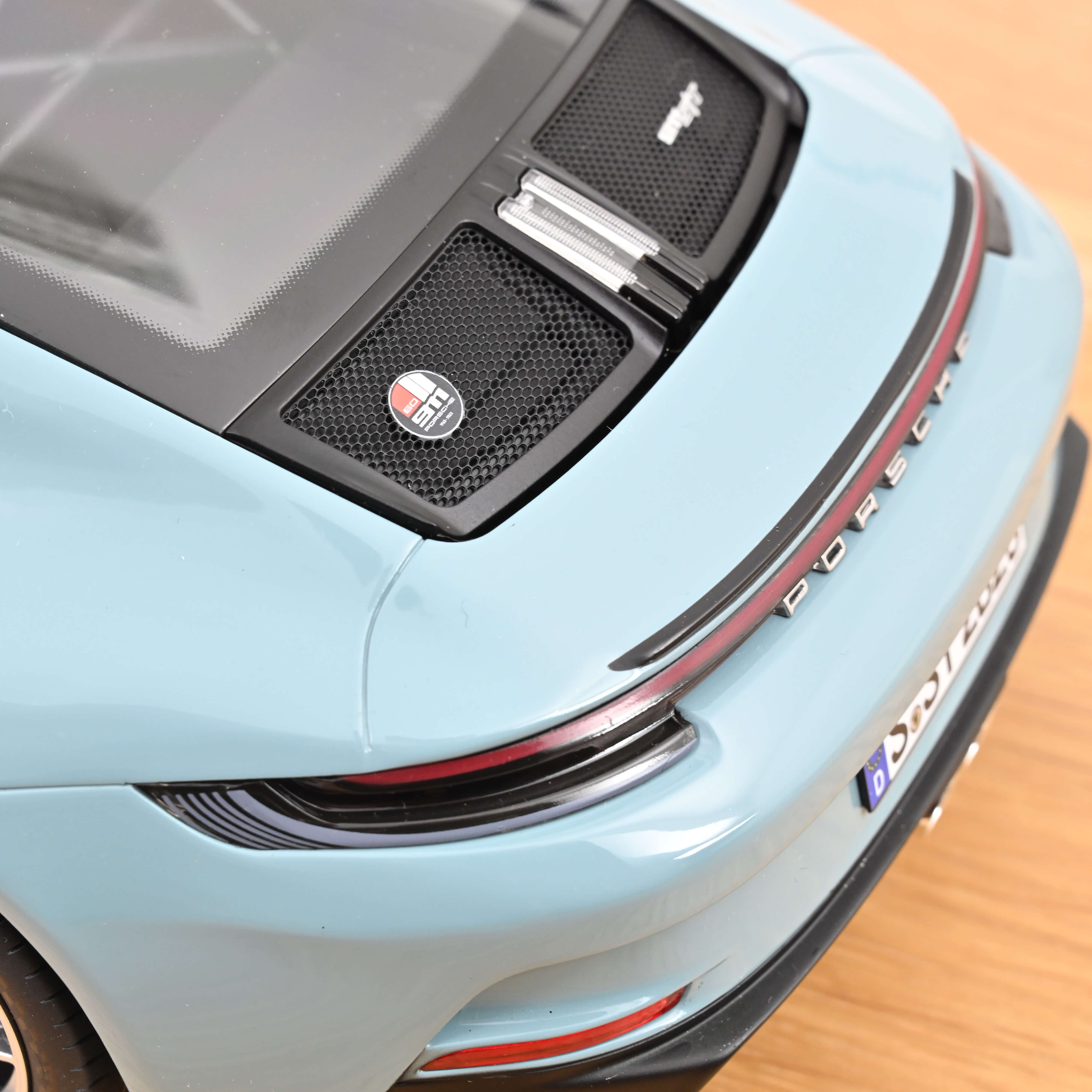 Norev 127550 Porsche 911 S/T meissenblau (2023)
