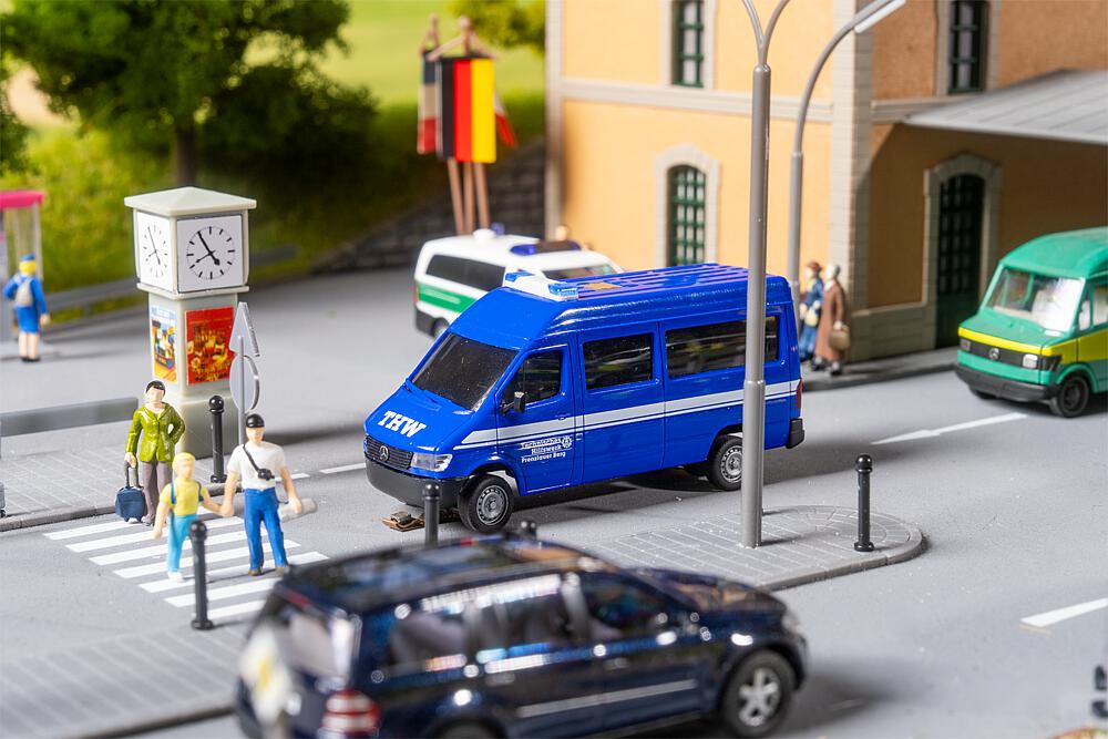 161323 Car System Digital MB Sprinte (HERPA)
