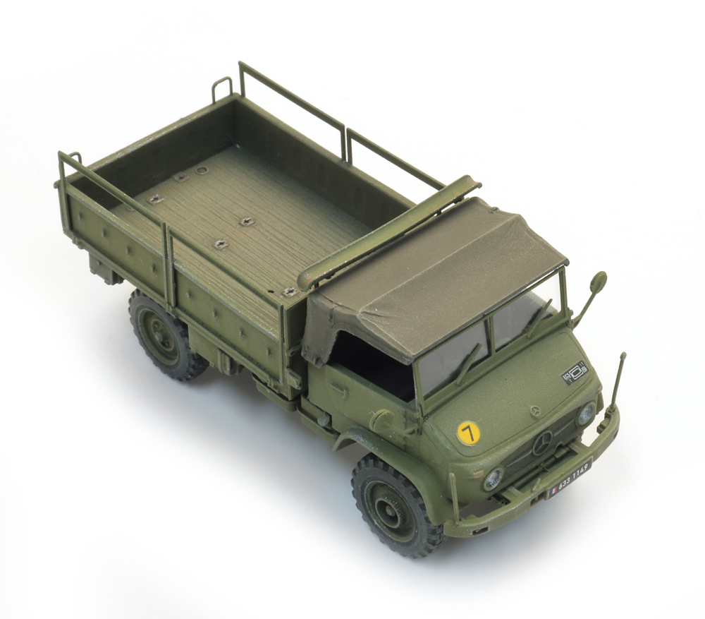 Artitec 6870780 FR Unimog 404s bakwagen open groen