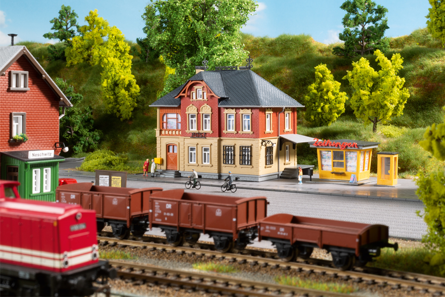 15307 Set Bahnhof Neschwitz