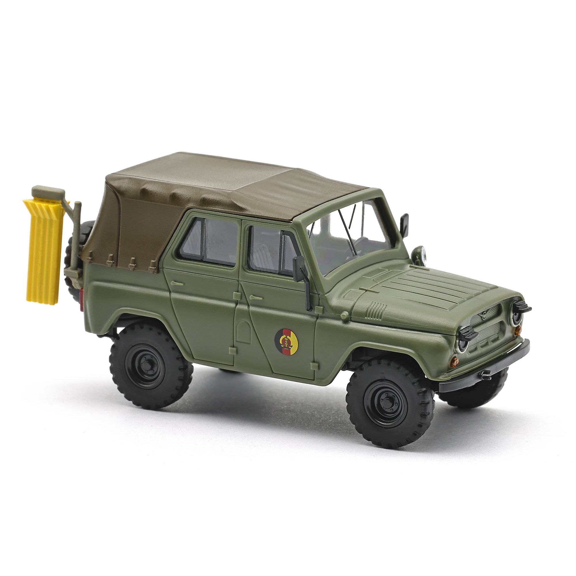 52124 UAZ 469 NVA / RWD
