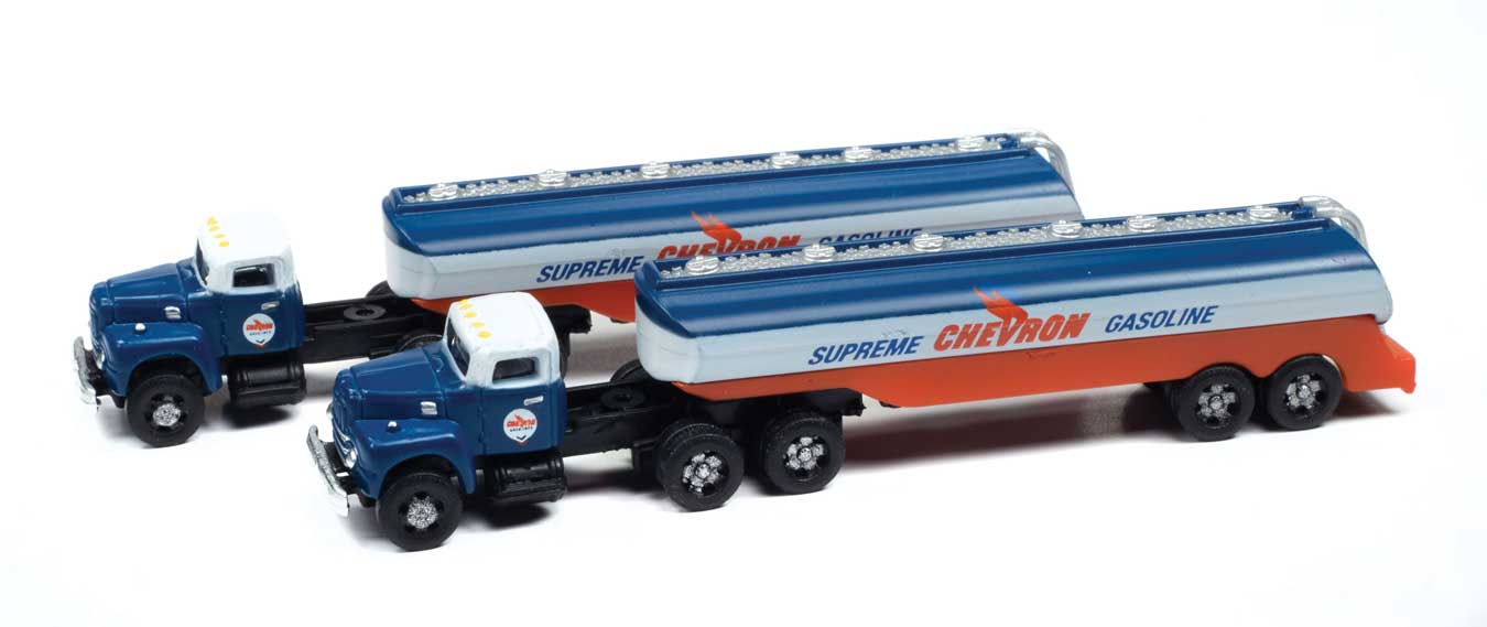 51206 1954 IH R-190 Tractor - 2 Stück