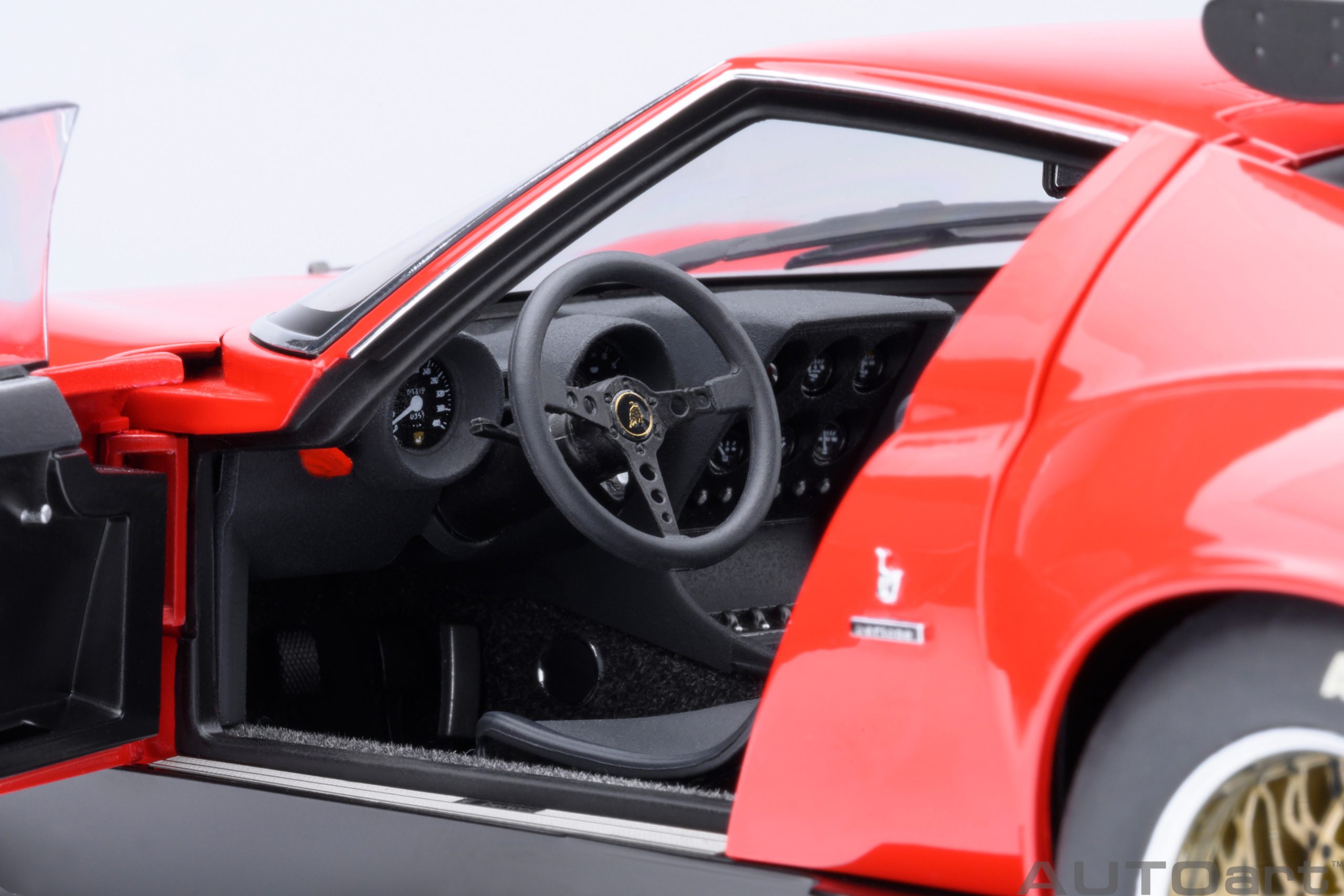 AUTOart 79171 Lamborghini Miura Jota SVR 1968 rot