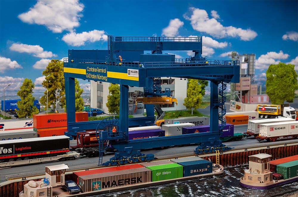120291 Containerbrücke GVZ Hafen Nür