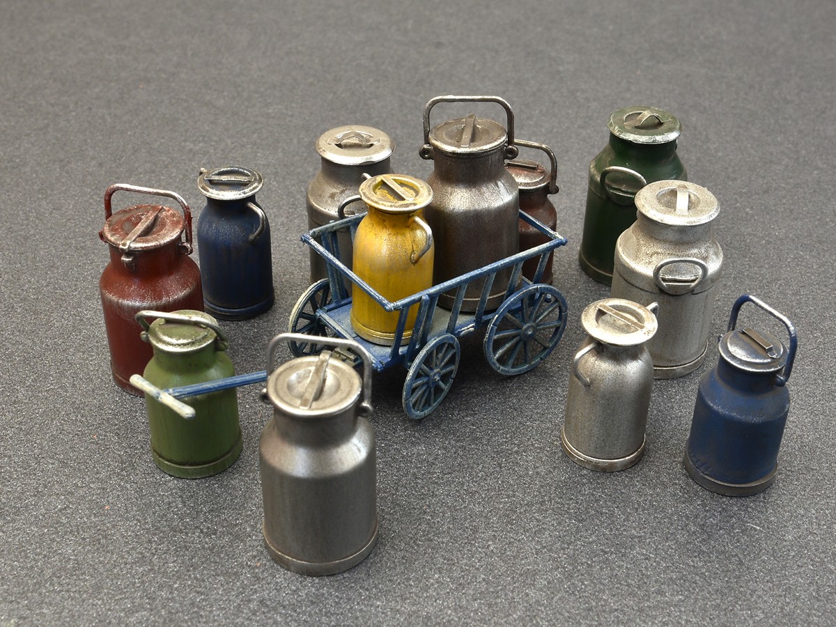 35580 Milk Cans with Small Cart