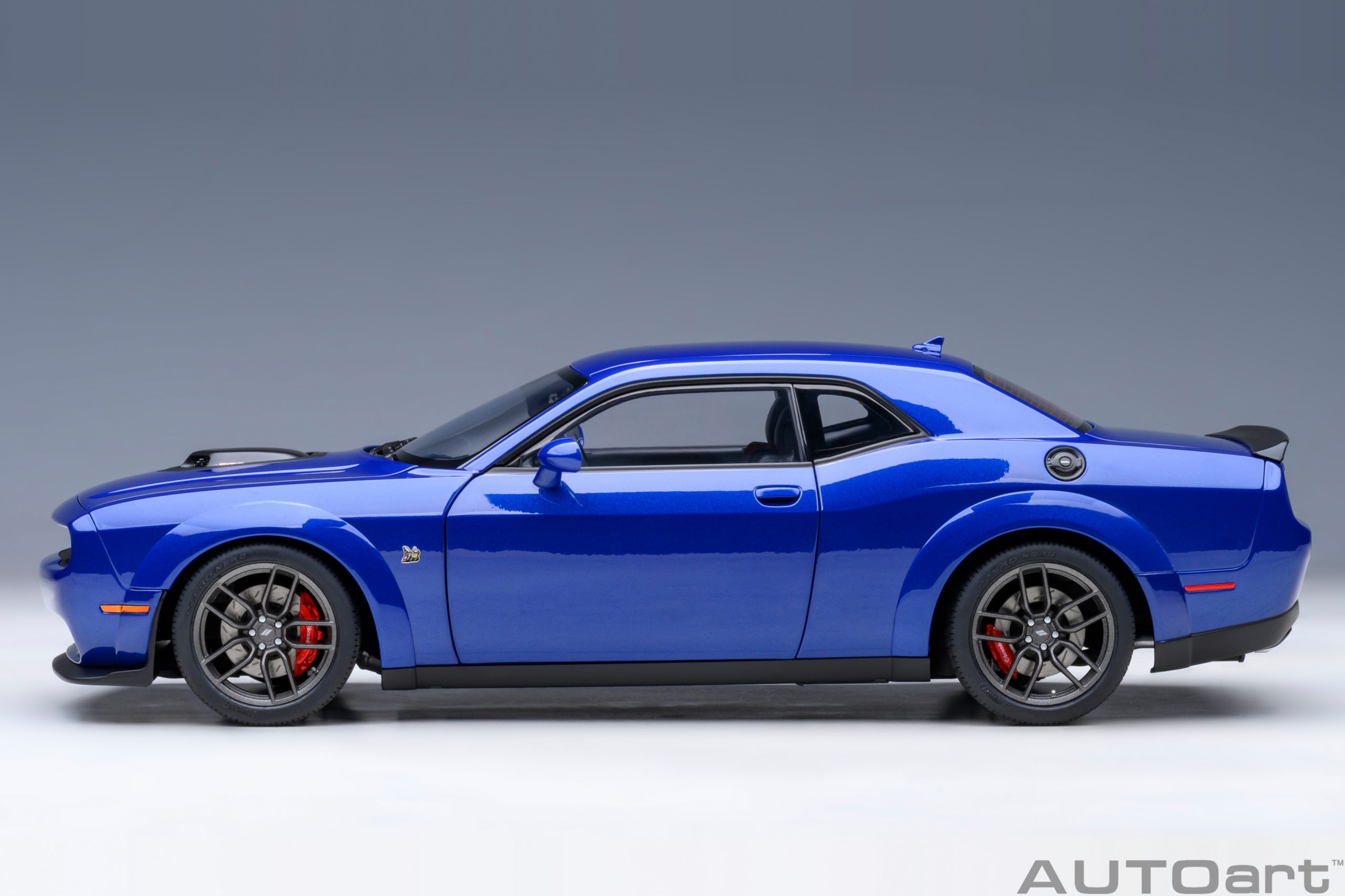 AUTOart 71772 Dodge Challenger R/T Scat Pack Widebody