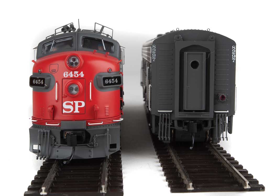 WalthersProto 49529 SP Dieselloks FP7/F7B #454/8297