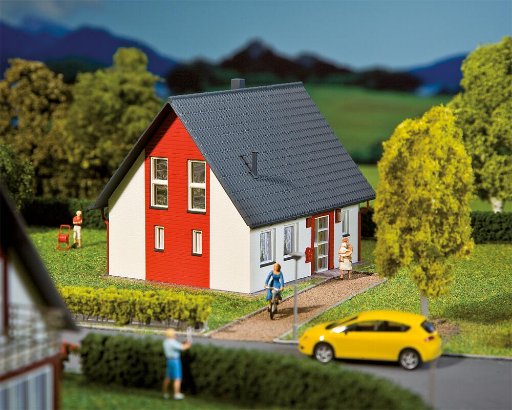 130315 Einfamilienhaus, rot