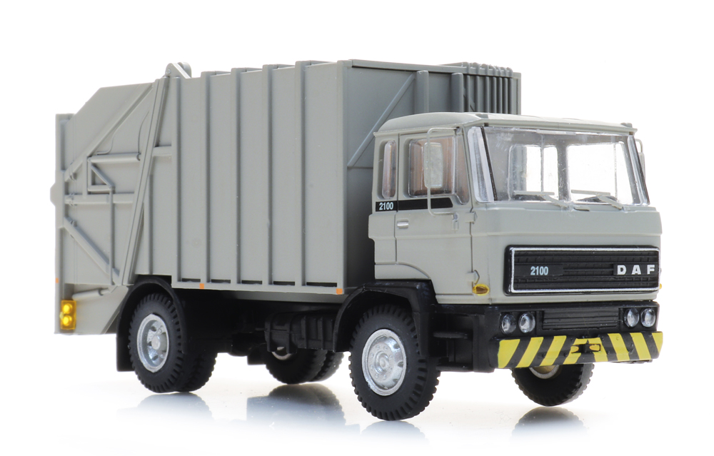 487.052.14 DAF 2100 Müllwagen grau