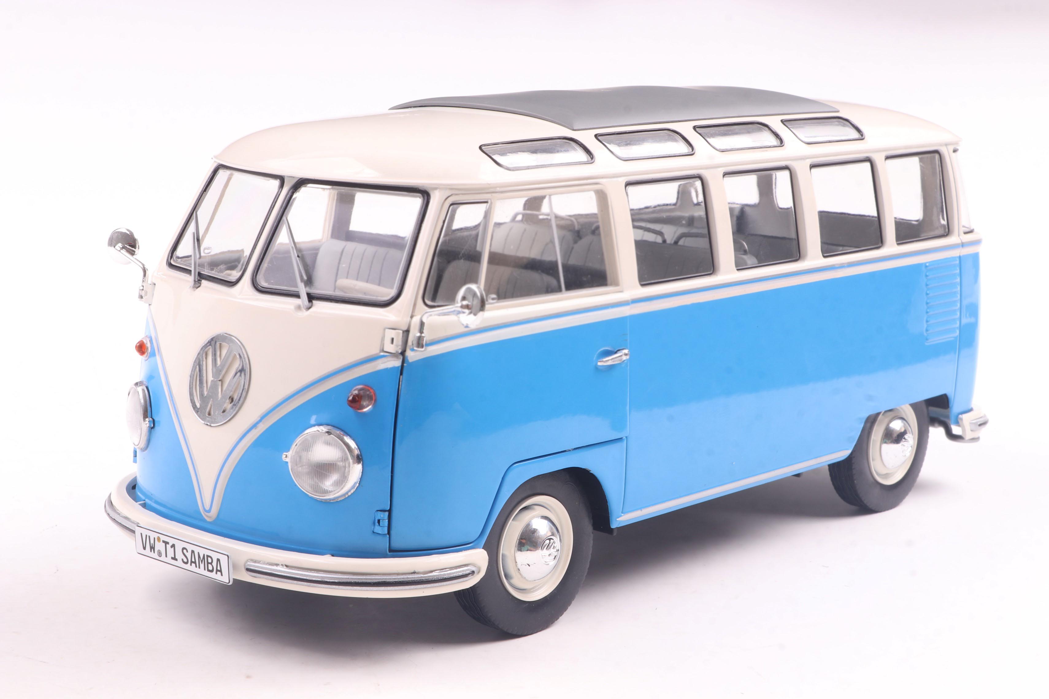 S1813401 VW T1/2b Samba-Bus blau/creme