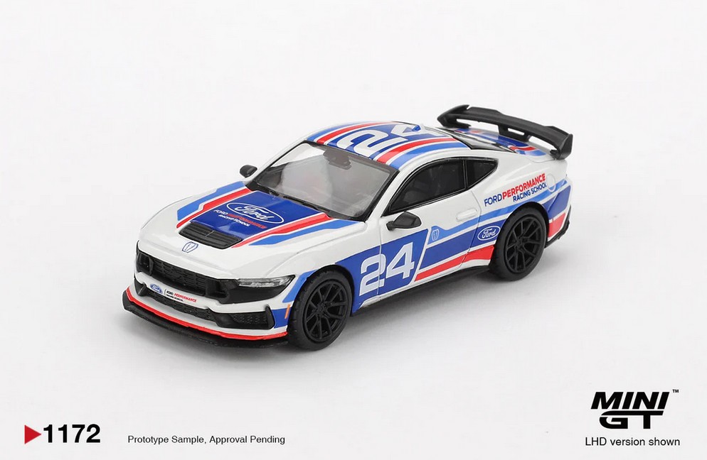 MGT01172-L MiniGT: Ford Mustang Dark Horse Ford Per