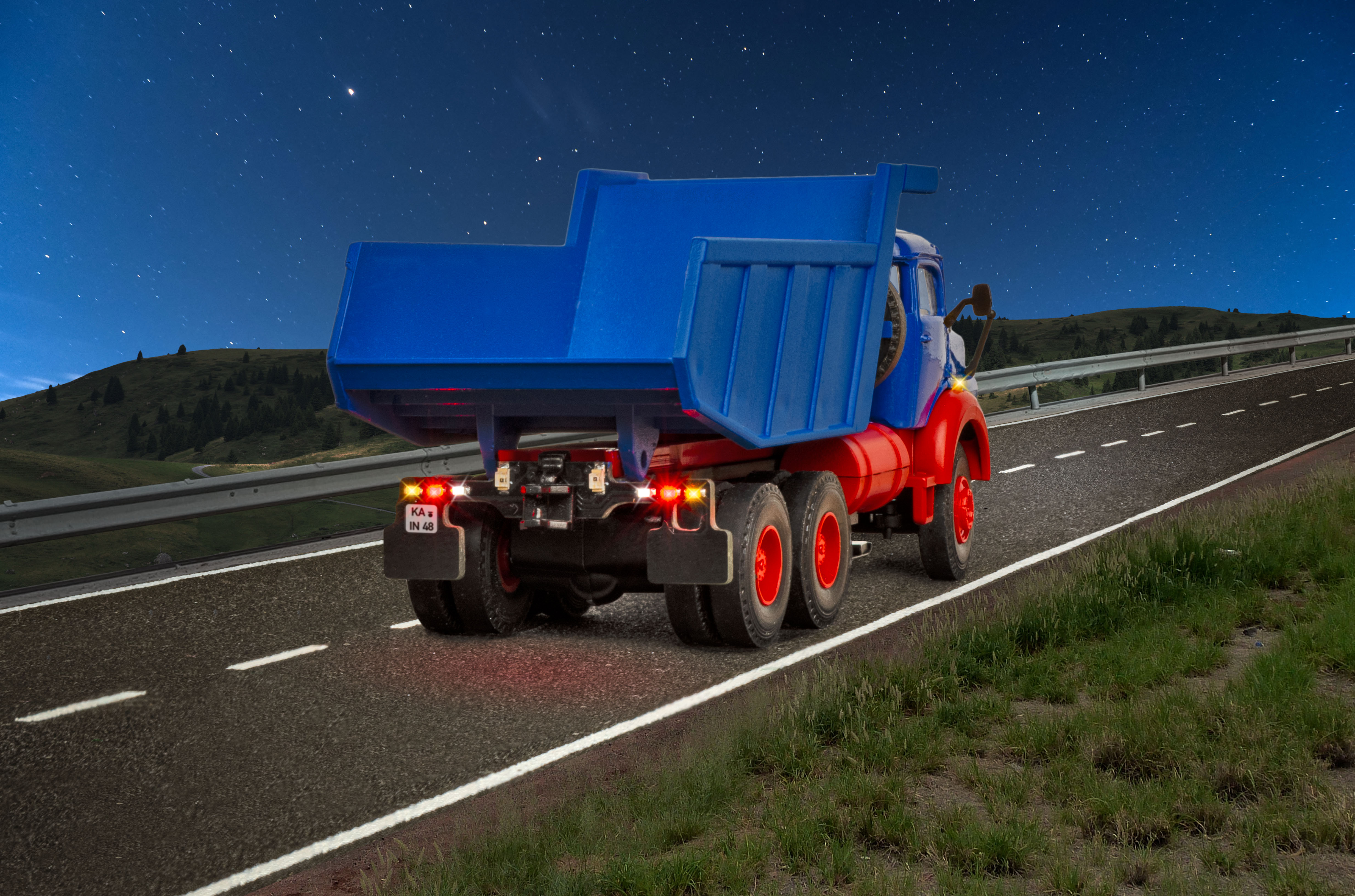 Viessmann 8019 CarMotion: MB Rundhauber Muldenkipper