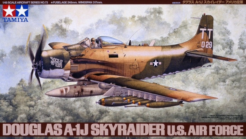 Tamiya 61073 Douglas A-1J Skyrider USAF