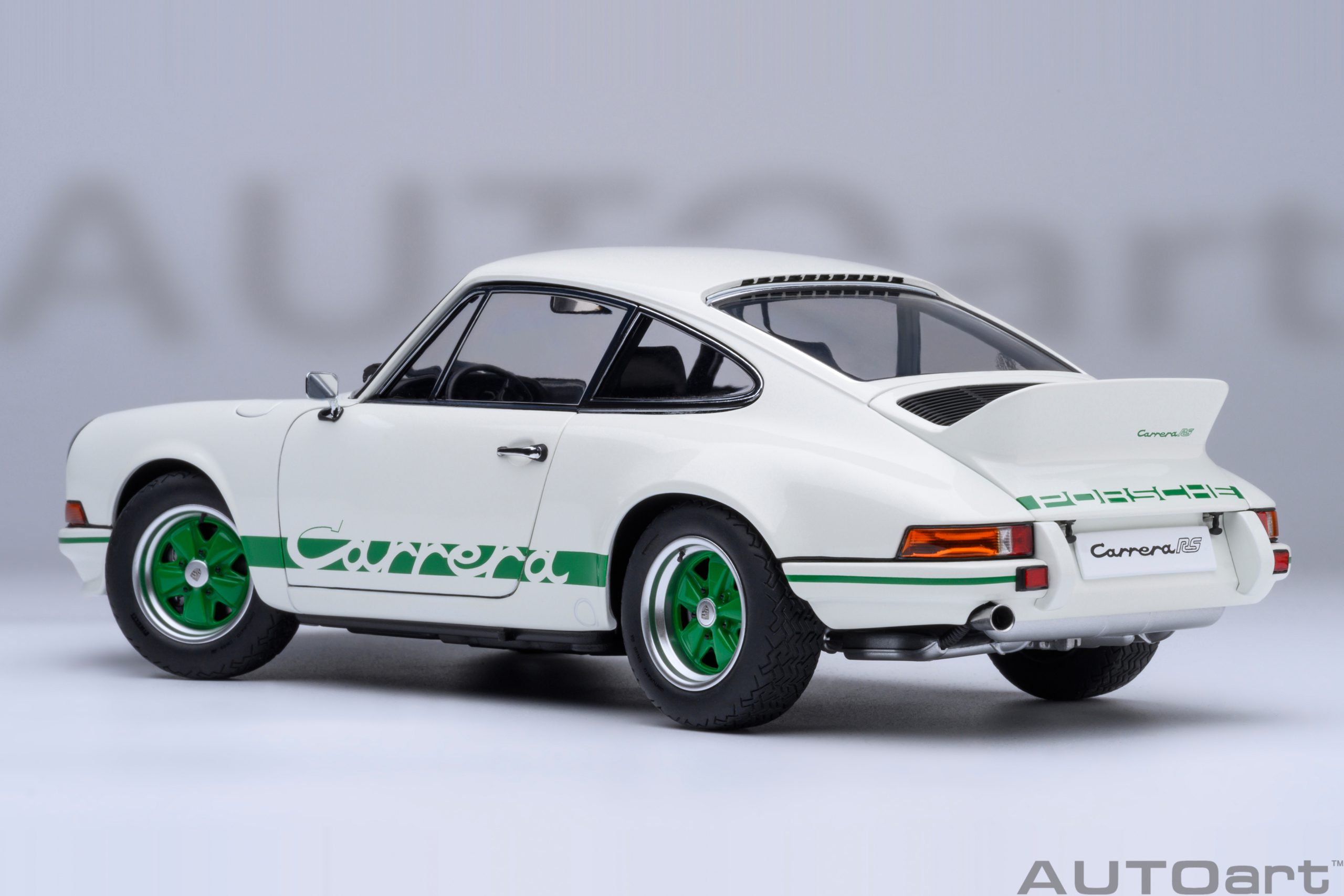 AUTOart 78031 Porsche 911 Carrera RS 2.7 weiß (1973)
