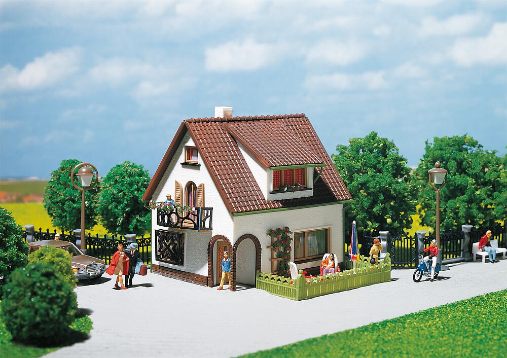 130200 Haus mit Dachgaube