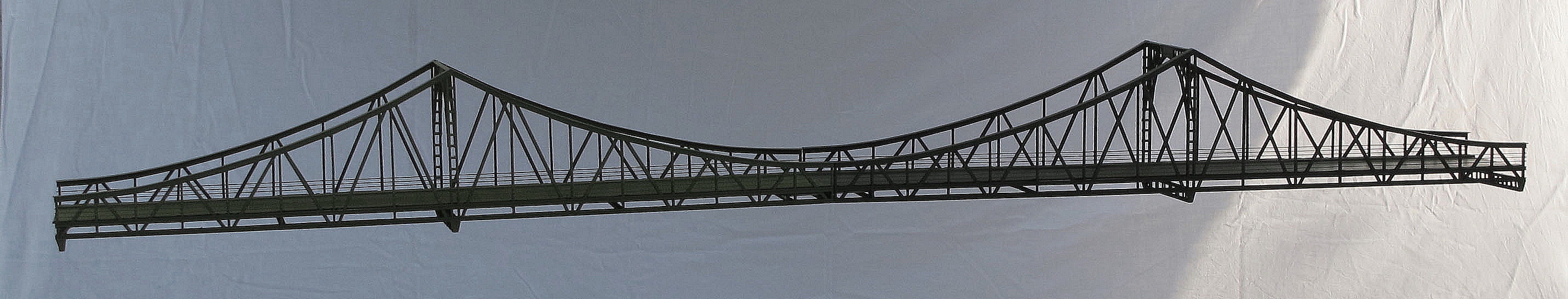 Hack Z150 Zügelgurtbrücke 147 cm 2-gleisig, grau