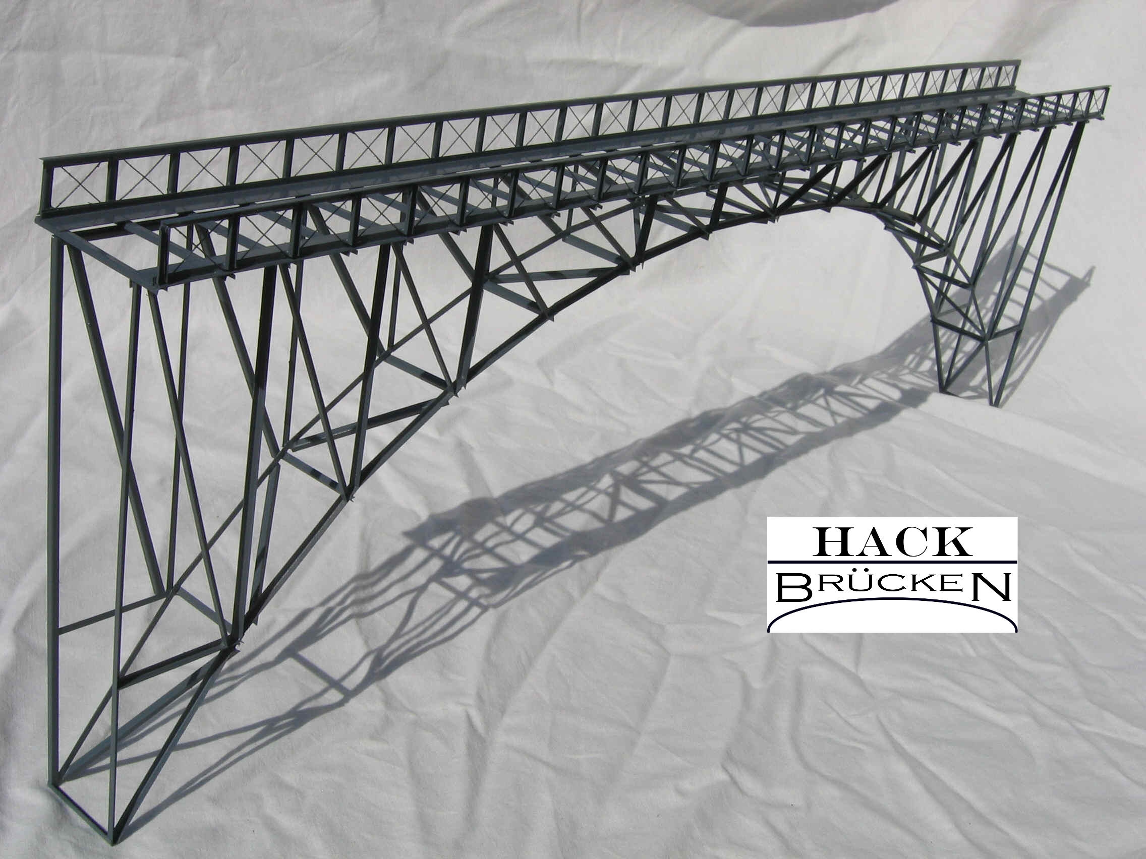 Hack H60 Hochbogenbrücke 60 cm