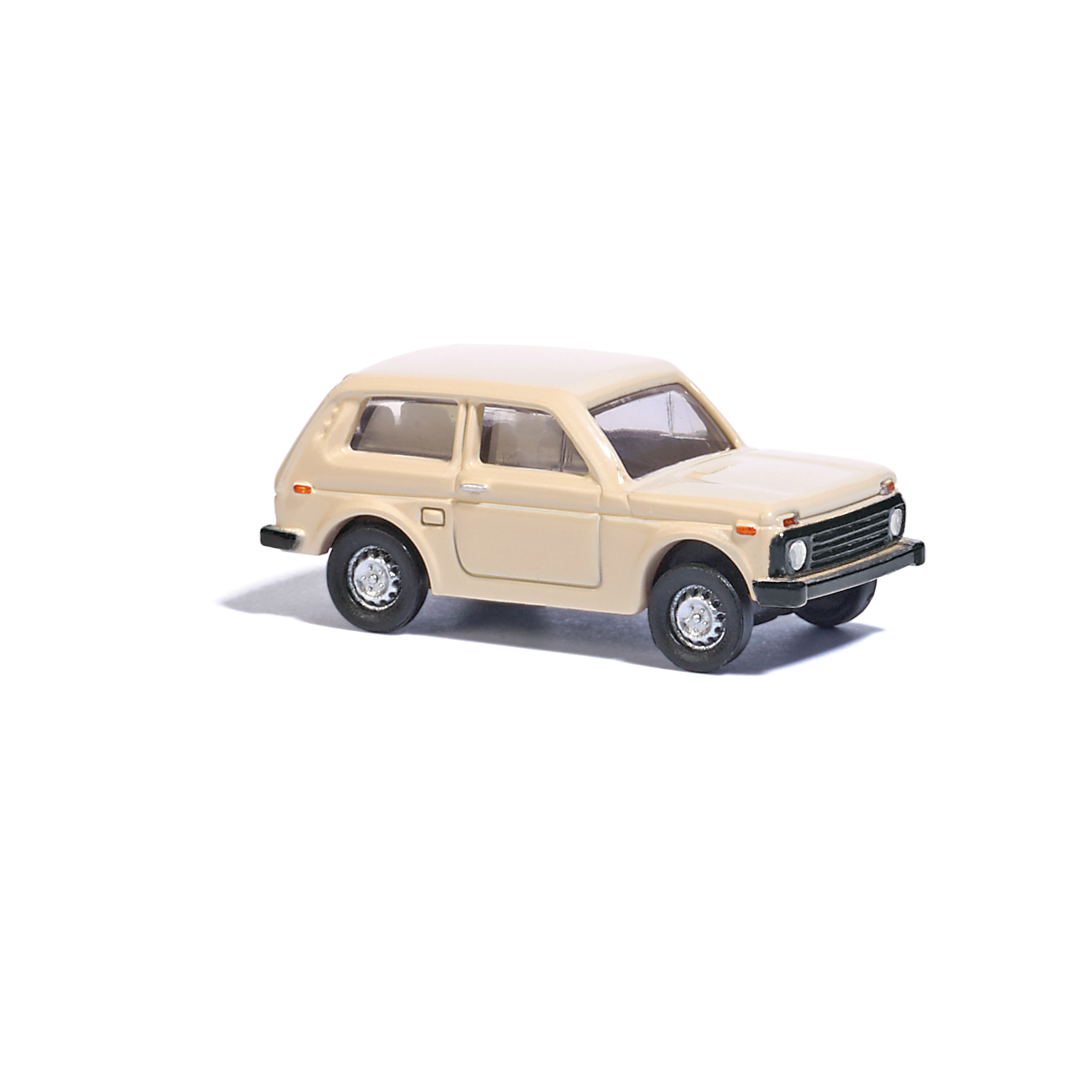 87101 Lada Niva elfenbein (TT)