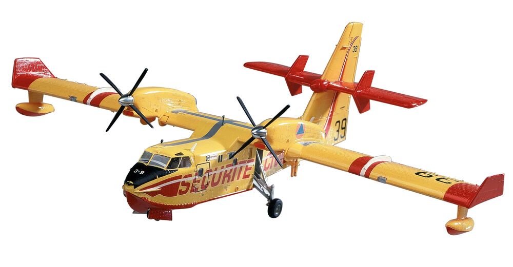 Heller 80370 Canadair CL-415